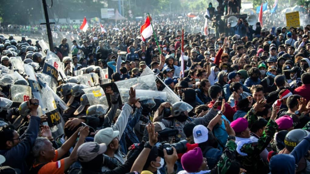 Solidarité avec les étudiant-e-s indonésien-ne-s !